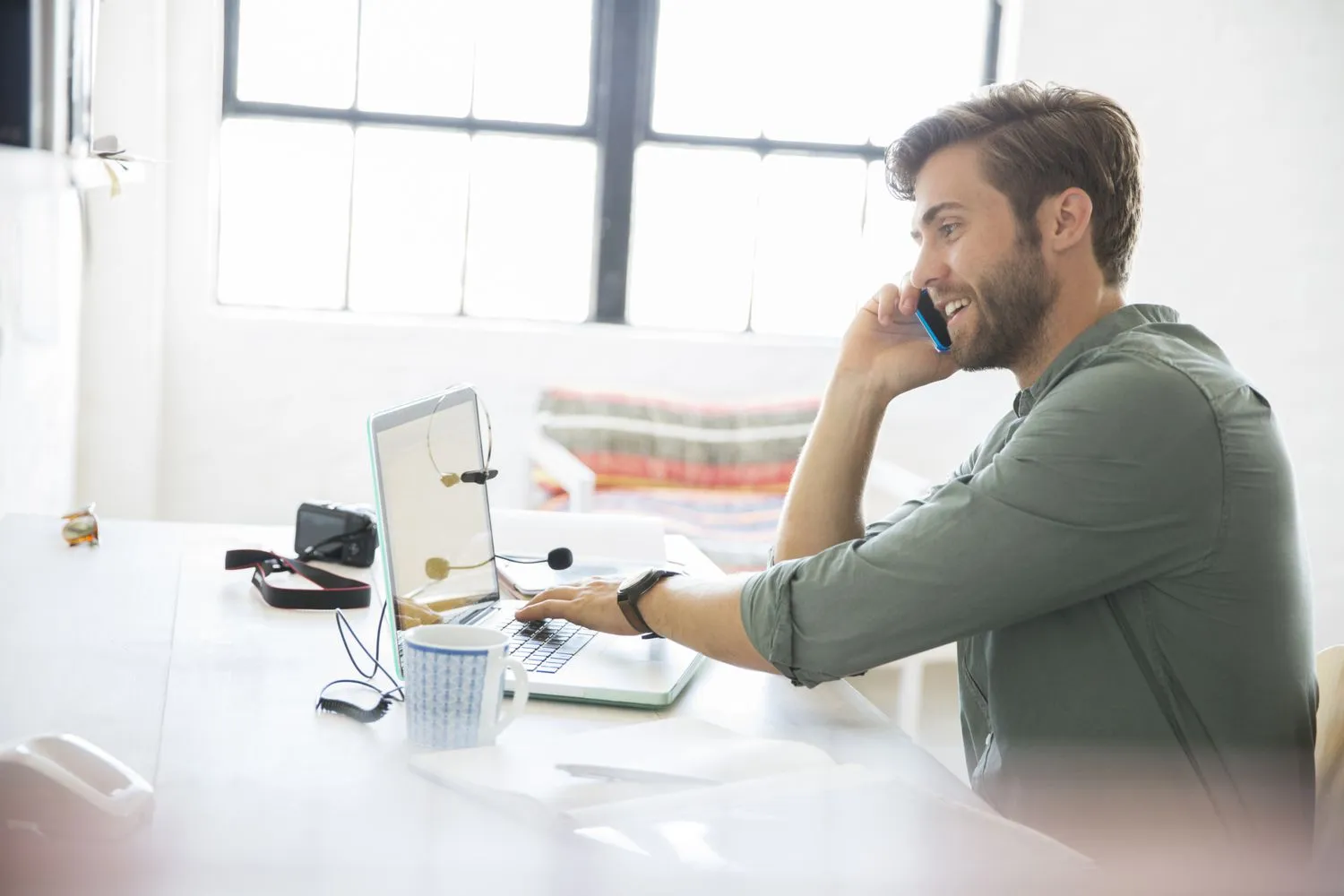 Exploring the Advantages and Disadvantages of Teleworking/Telecommuting