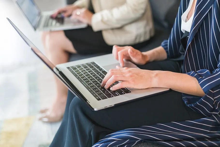 Navigating the Distinctions Between Independent Contractors and Subcontractors