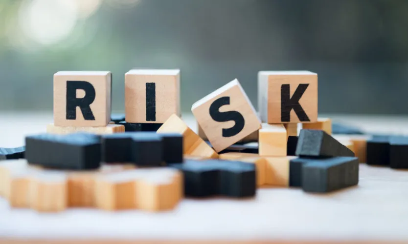 Mastering International Business Risks: Strategies, Insights, and Remoly's PEO Solutions