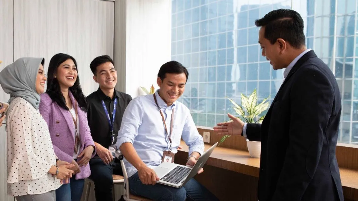 Fixed-Term vs. Permanent Contracts in Indonesia: Key Differences and Compensation Explained